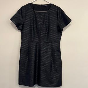 Shift dress with pockets
